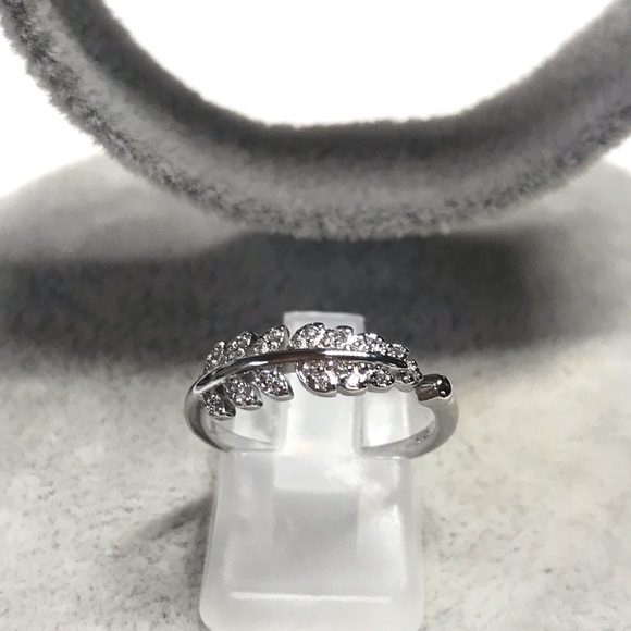 Silver Leaves Adjustable Ring - Picture 4 of 4